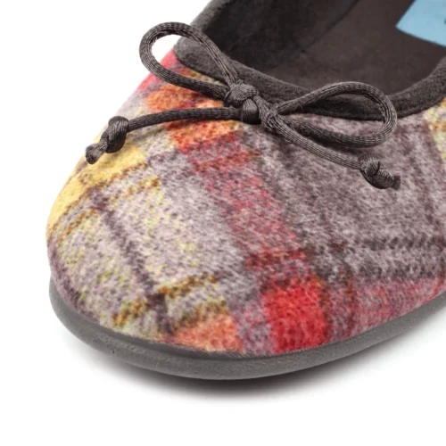 LUNAR Brie Grey Slipper -Slipper Supply Store brie grey slipper p7526 432885 image