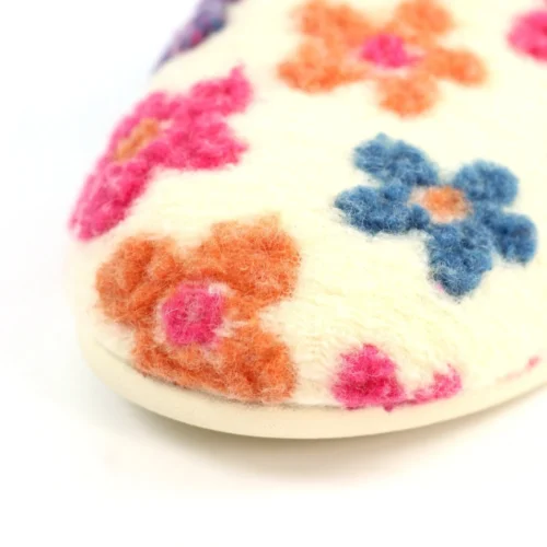 LUNAR Dolly White Slipper -Slipper Supply Store dolly white slipper p7520 433149 image