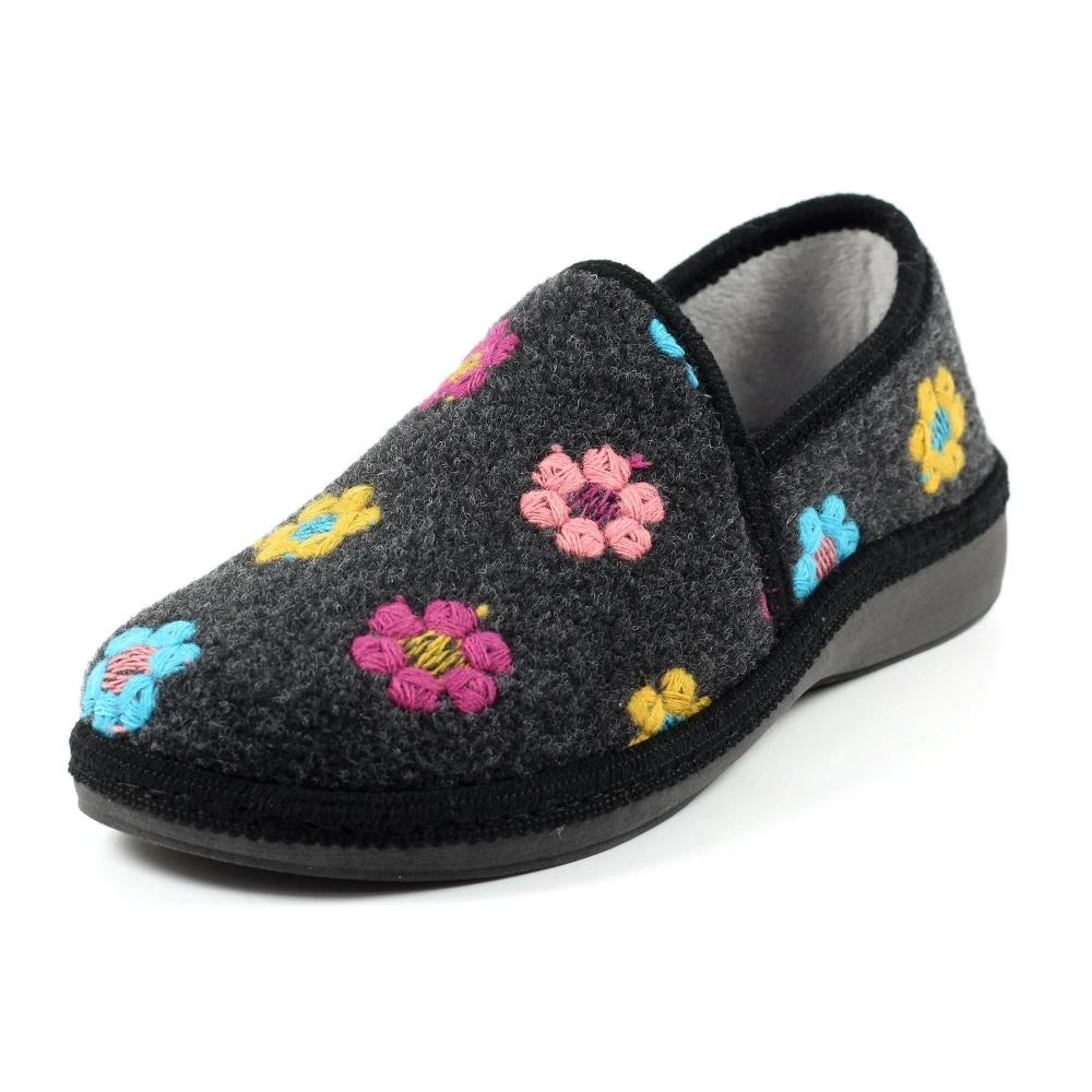 LUNAR Sepal Black Slipper 4 LUNAR Sepal Black Slipper - Image 4