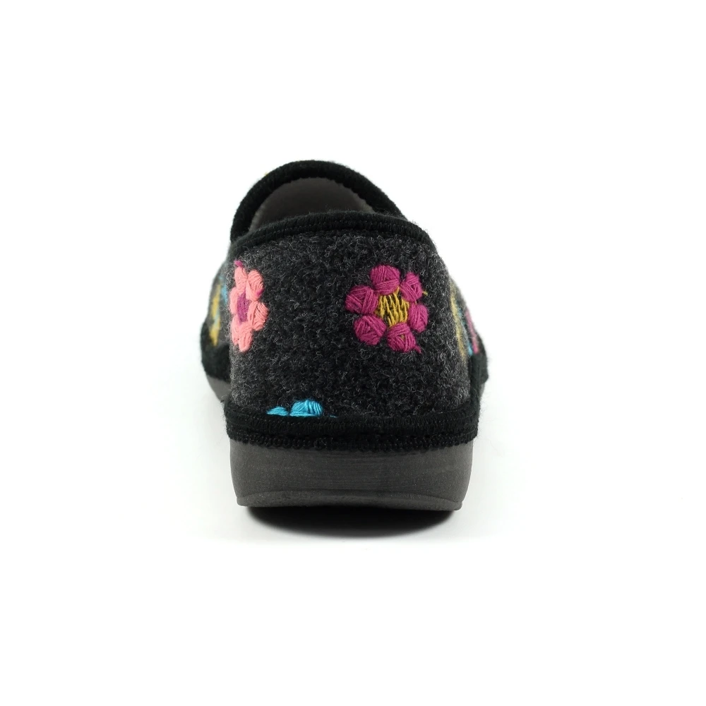 LUNAR Sepal Black Slipper 6 LUNAR Sepal Black Slipper - Image 6